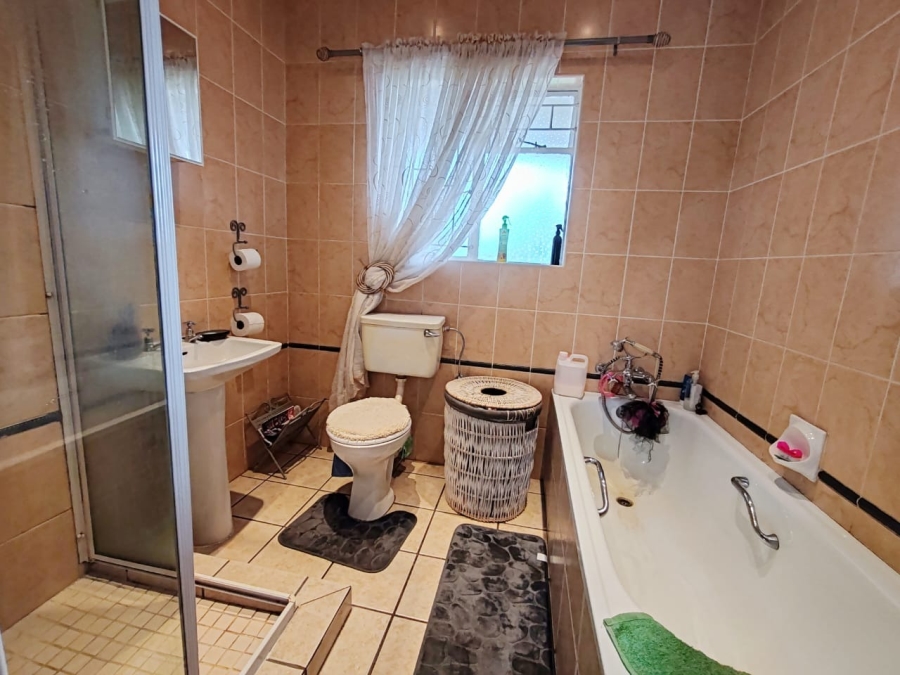 3 Bedroom Property for Sale in Dassie Rand North West